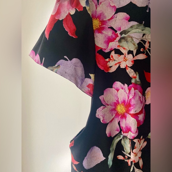 Betsy Johnson Floral dress - Picture 4 of 4